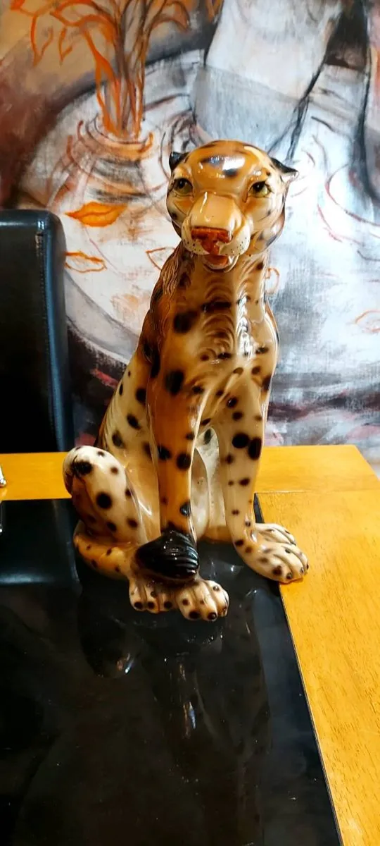 Vintage Ceramic 70's Leopard Statue Ornament. - Image 4