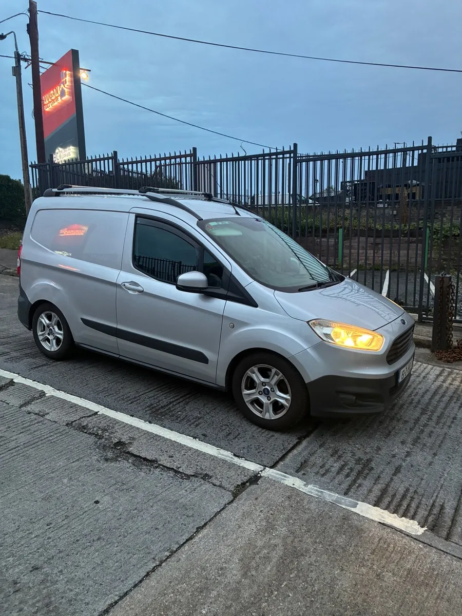 Van - Ford transit Courier 2015 - Image 1