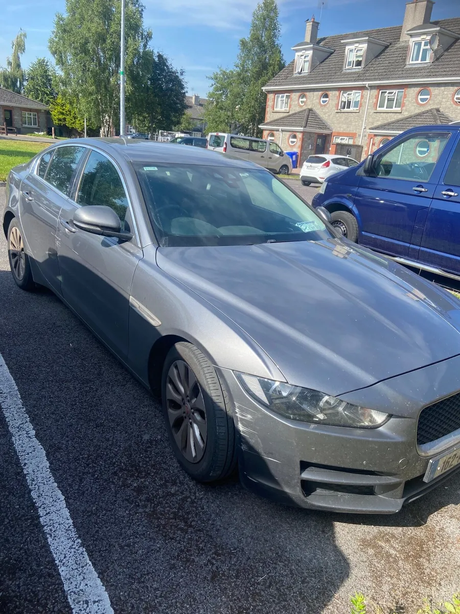 Jaguar XE 2016 diesel- Spares or Repair - Image 3