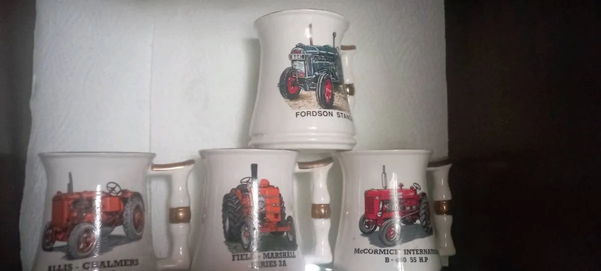 VINTAGE TRACTORS.9 GOLD RIMMED CERAMIC COFFEE MUGS - Image 4