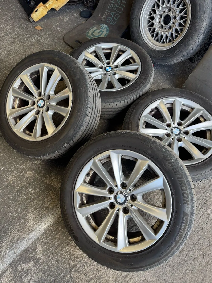 4 BMW alloy wheels with good tyres 225/55/R17 101W - Image 1