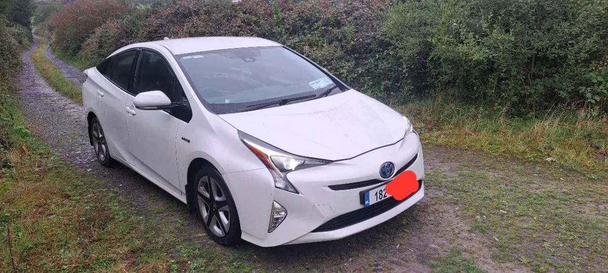 Toyota Prius for spares or repair - Image 2