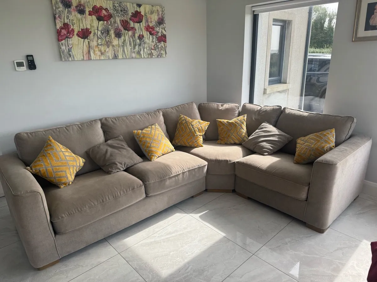 Corner Couch - Image 2