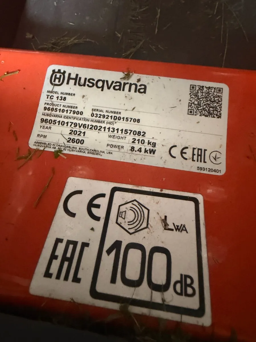 Husqvarna TC138 Ride on Lawnmower - Image 2