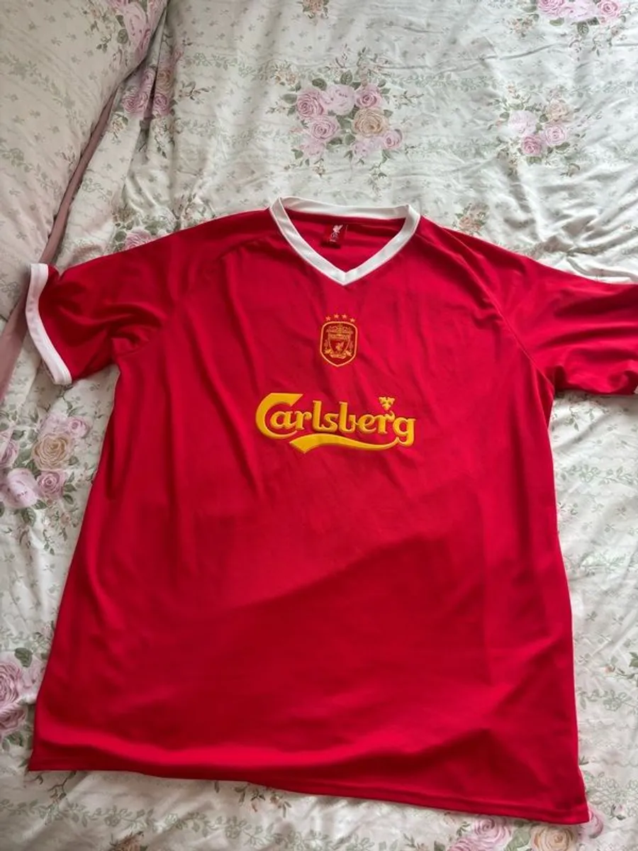 Liverpool football shirt can Postl - Image 1