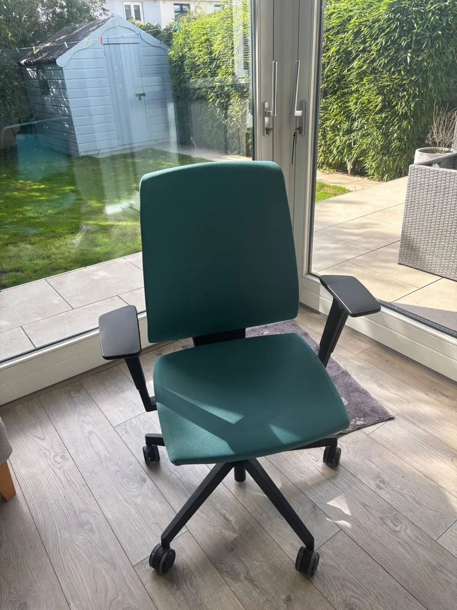Office furniture - swivel chair - Image 1