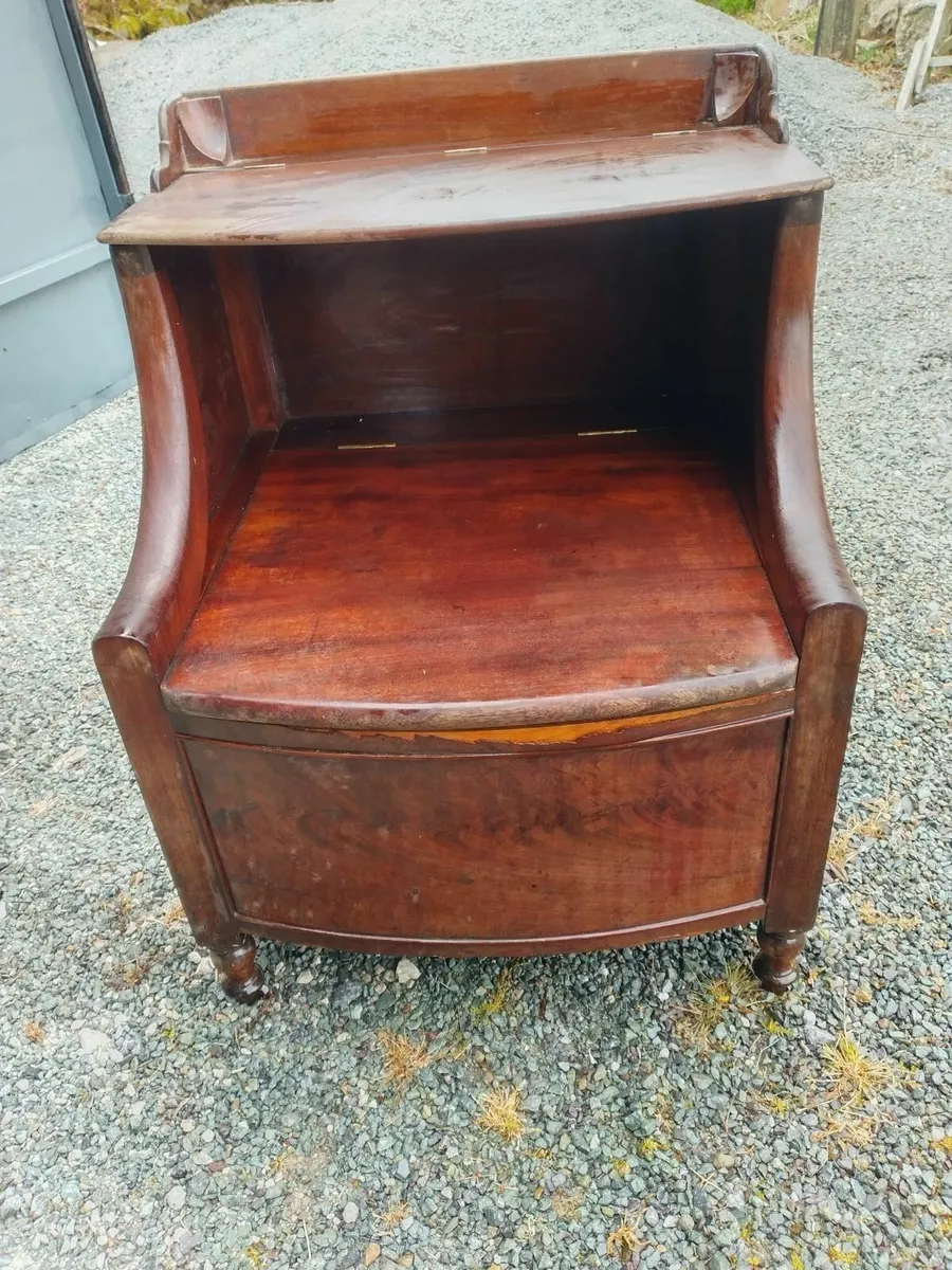Antique solid Mahogany bow front Commode - Image 1