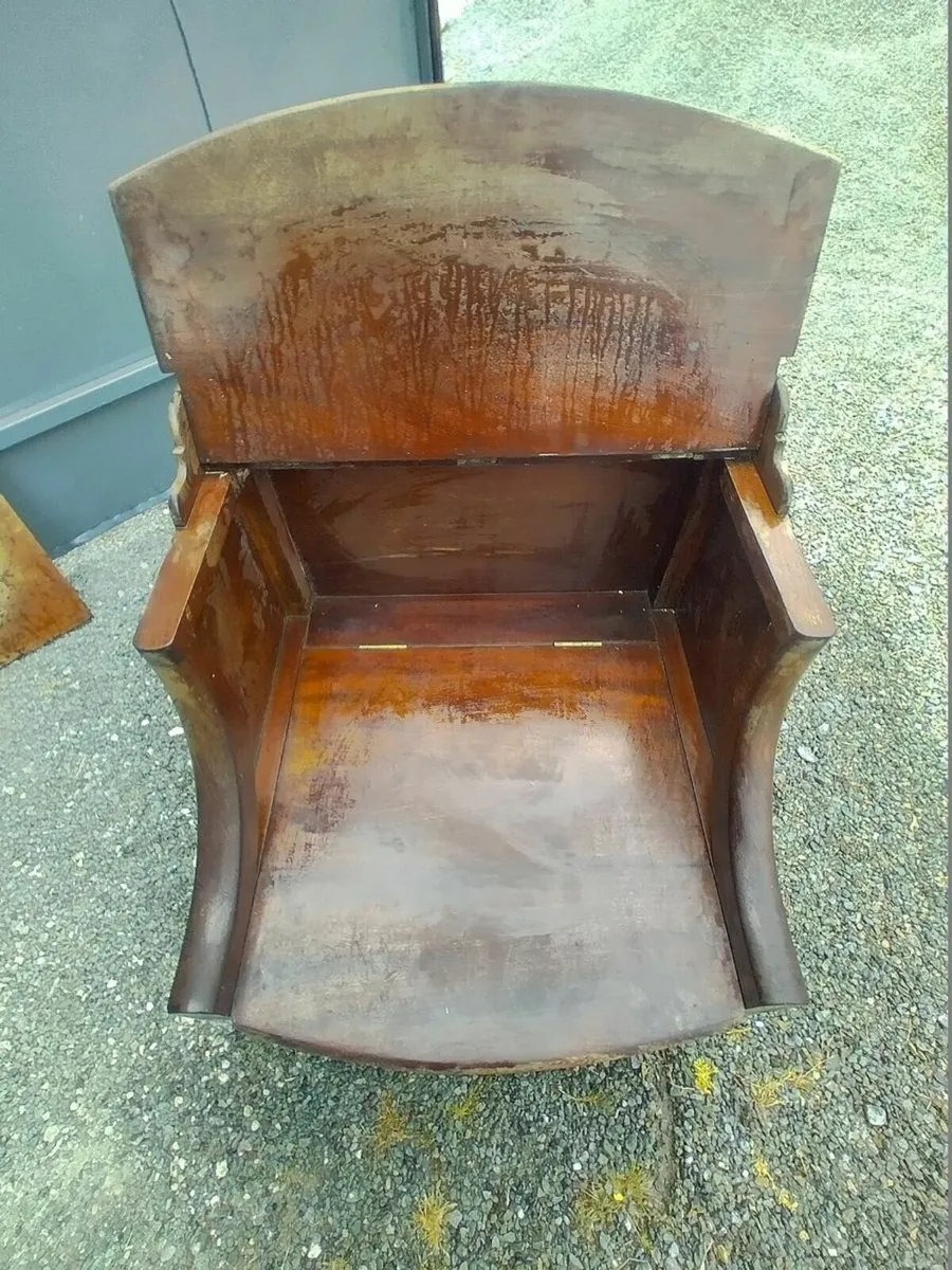 Antique solid Mahogany bow front Commode - Image 2