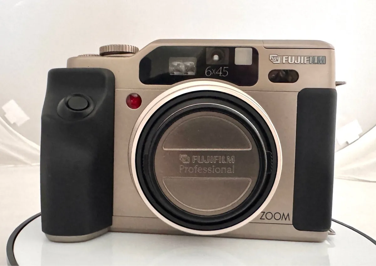 Fujifilm GA645Zi Professional Medium Format Camera - Image 1