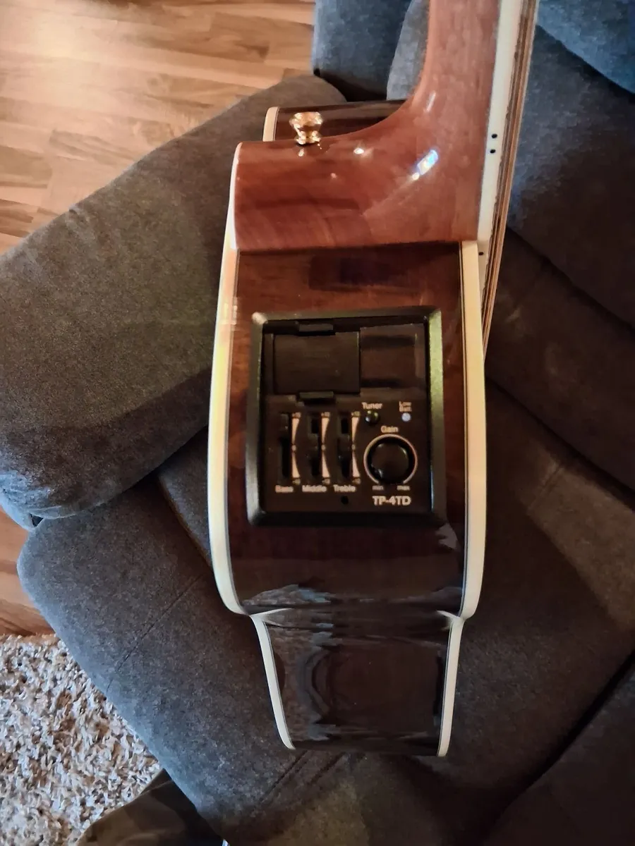 Guitar - Image 3