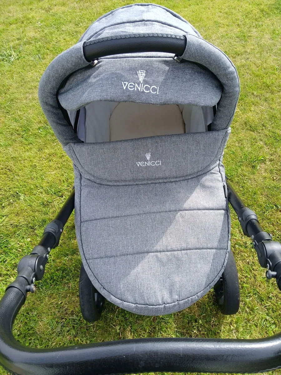 Pram - Image 3