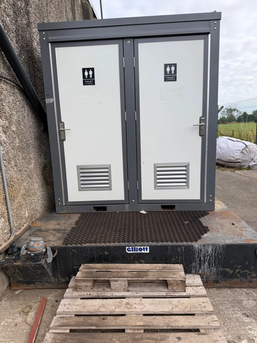 Toilet Block Complete With Storage Tank - Image 1