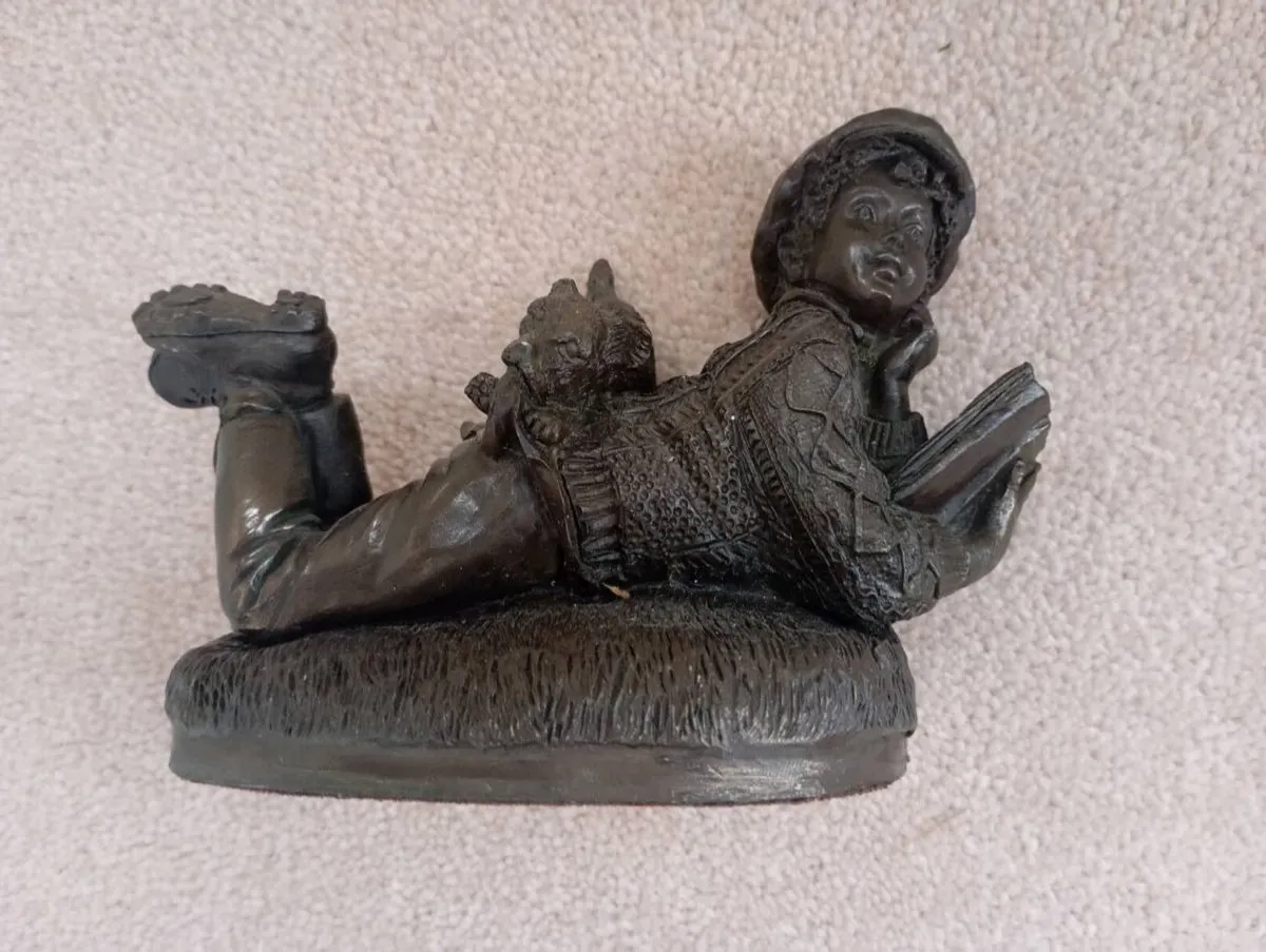 Pair of Genesis Figurines - Image 3