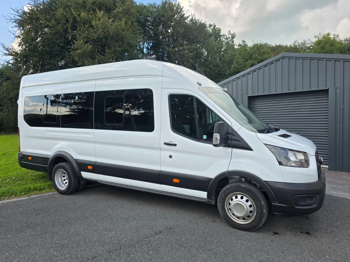 2023 Ford Transit 17 seat twin wheel bus - Image 3