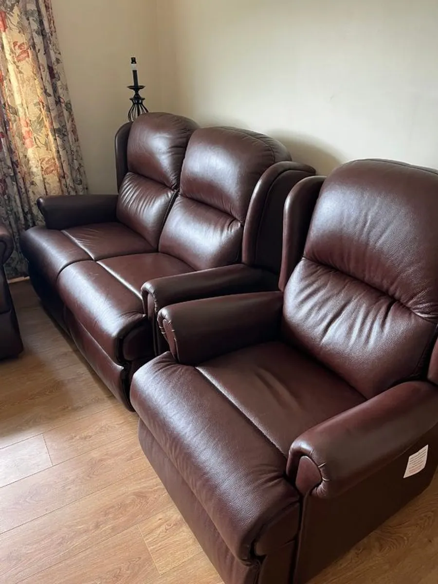 3 Piece Leather Suite - Image 3
