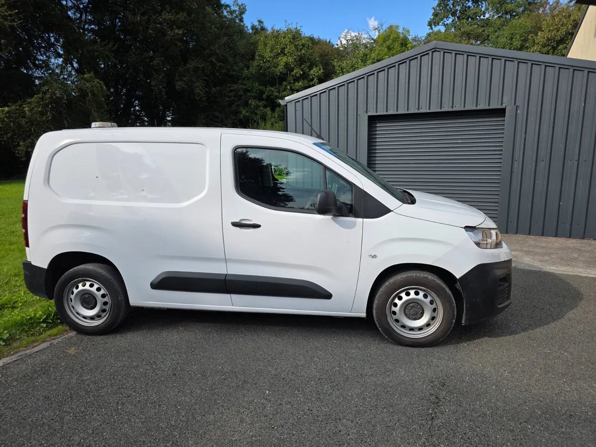 2023 Citroen Berlingo Enterprise - Image 2