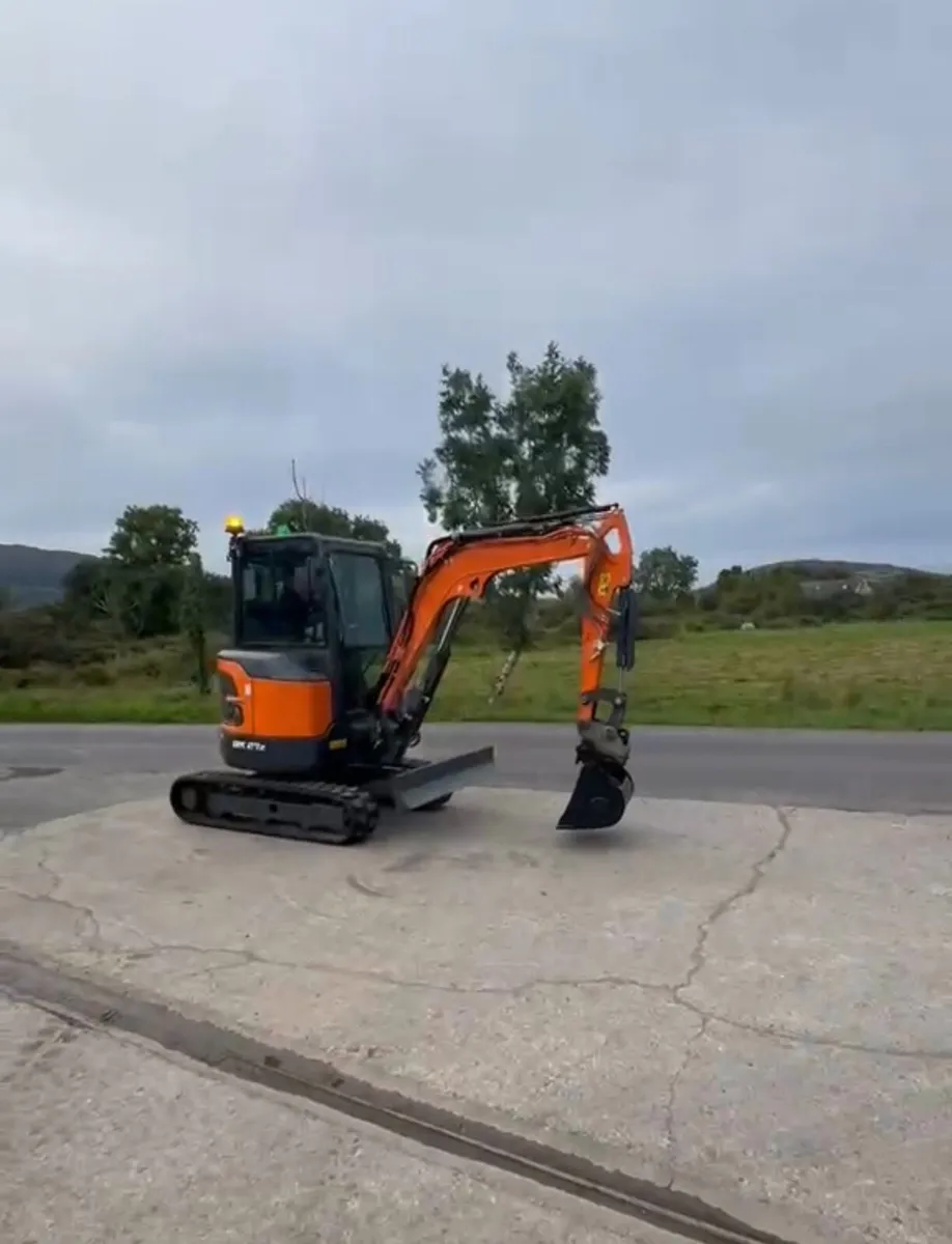 2023 Doosan DX27z - Image 1
