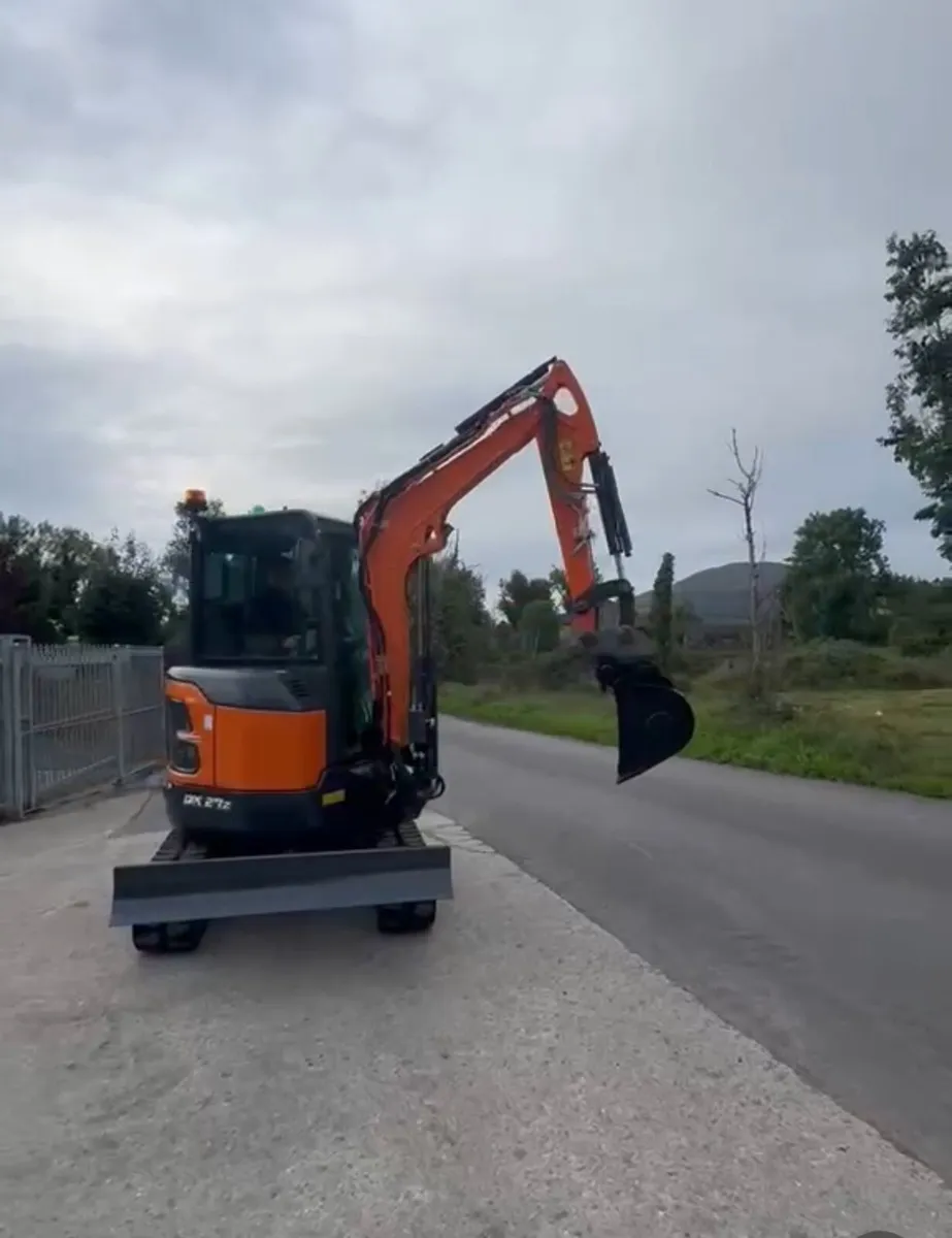 2023 Doosan DX27z - Image 3