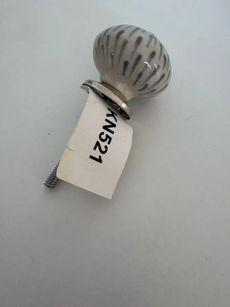 Cupboard knobs - Image 2