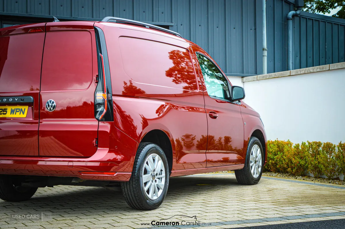 Volkswagen Caddy CARGO C20 DIESEL - Image 3