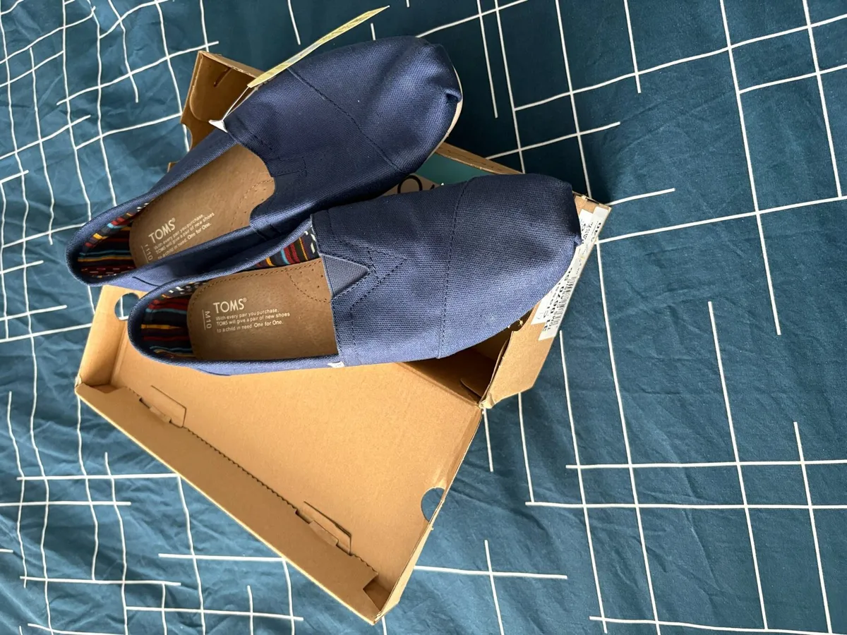Tom navy