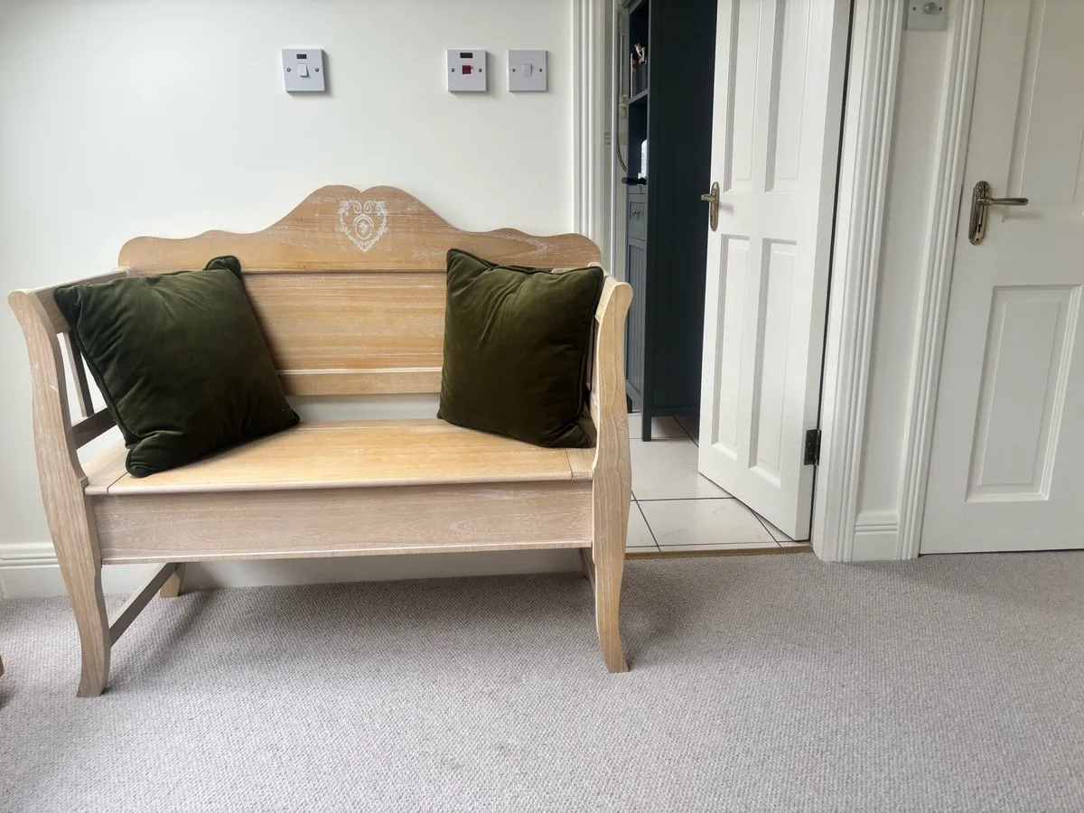 Solid wood indoor bench - Image 3