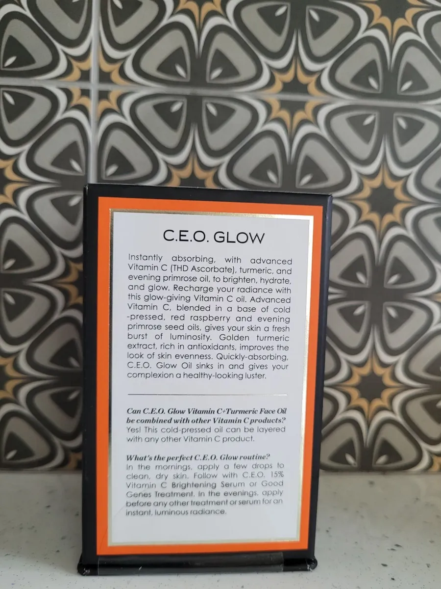 Sunday Riley CEO Glow - Image 2