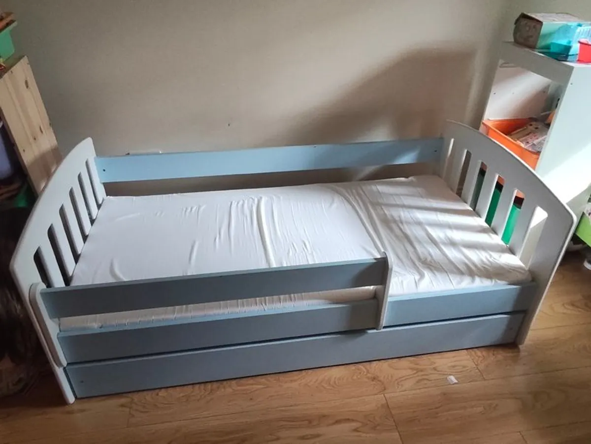 Children's bed - Image 2
