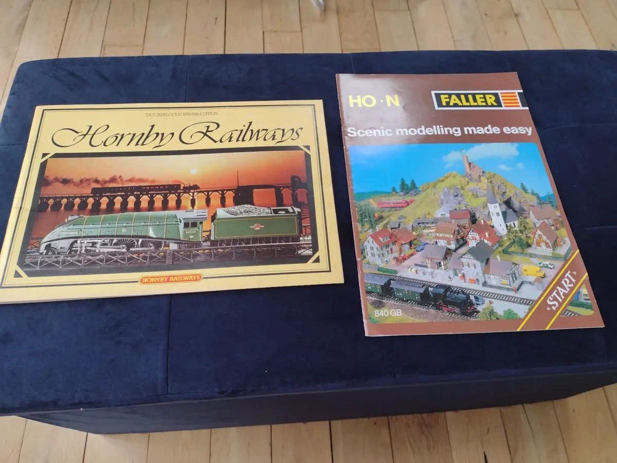 Hornby Railways 00 catalogue 1979 25th edition - Image 1