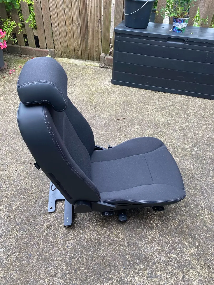 Turnout Swivel Seat - Image 3