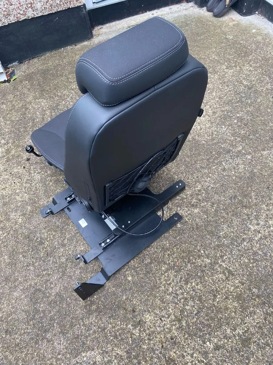 Turnout Swivel Seat - Image 2