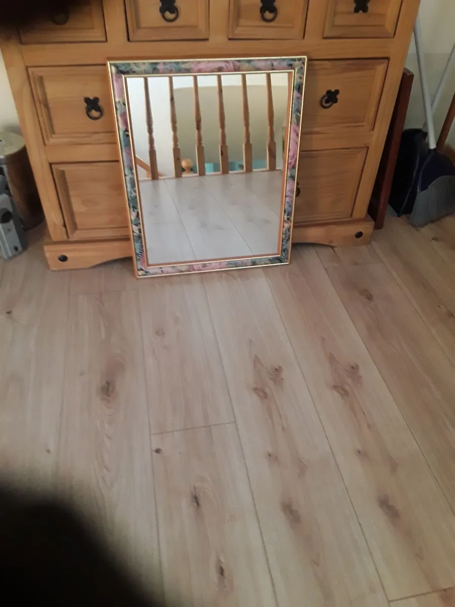 Lovely decorative mirror good condition - Image 4