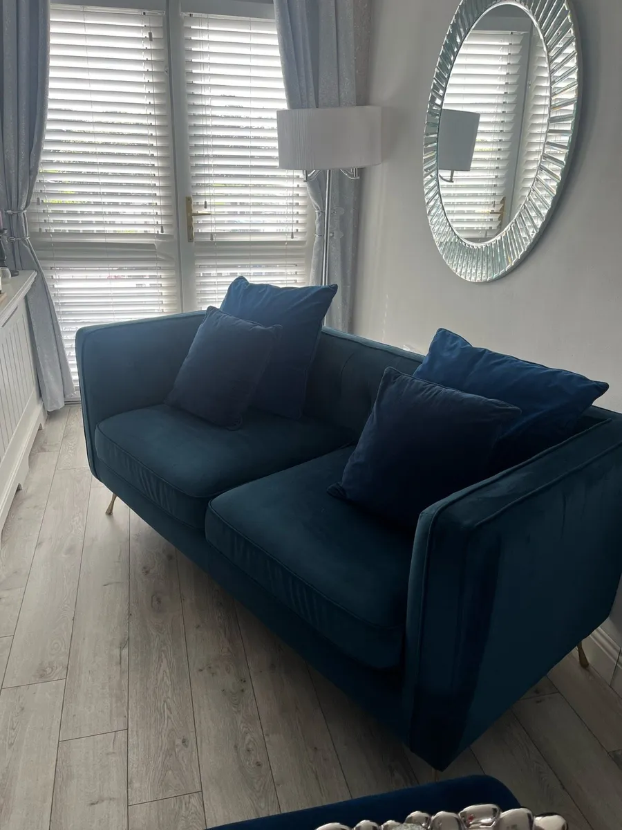 Large 2 seater sofa - Image 1
