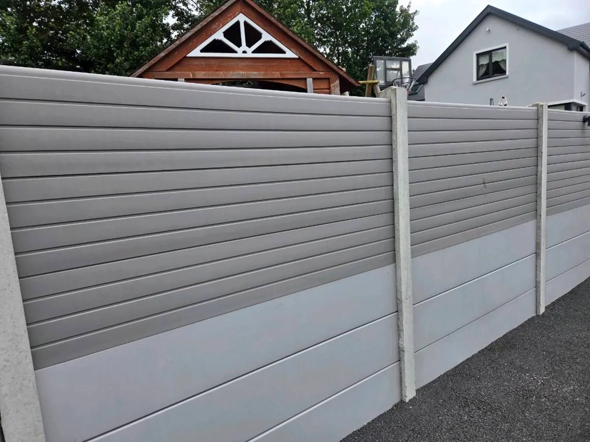Second hand pvc fencing panels - Image 1