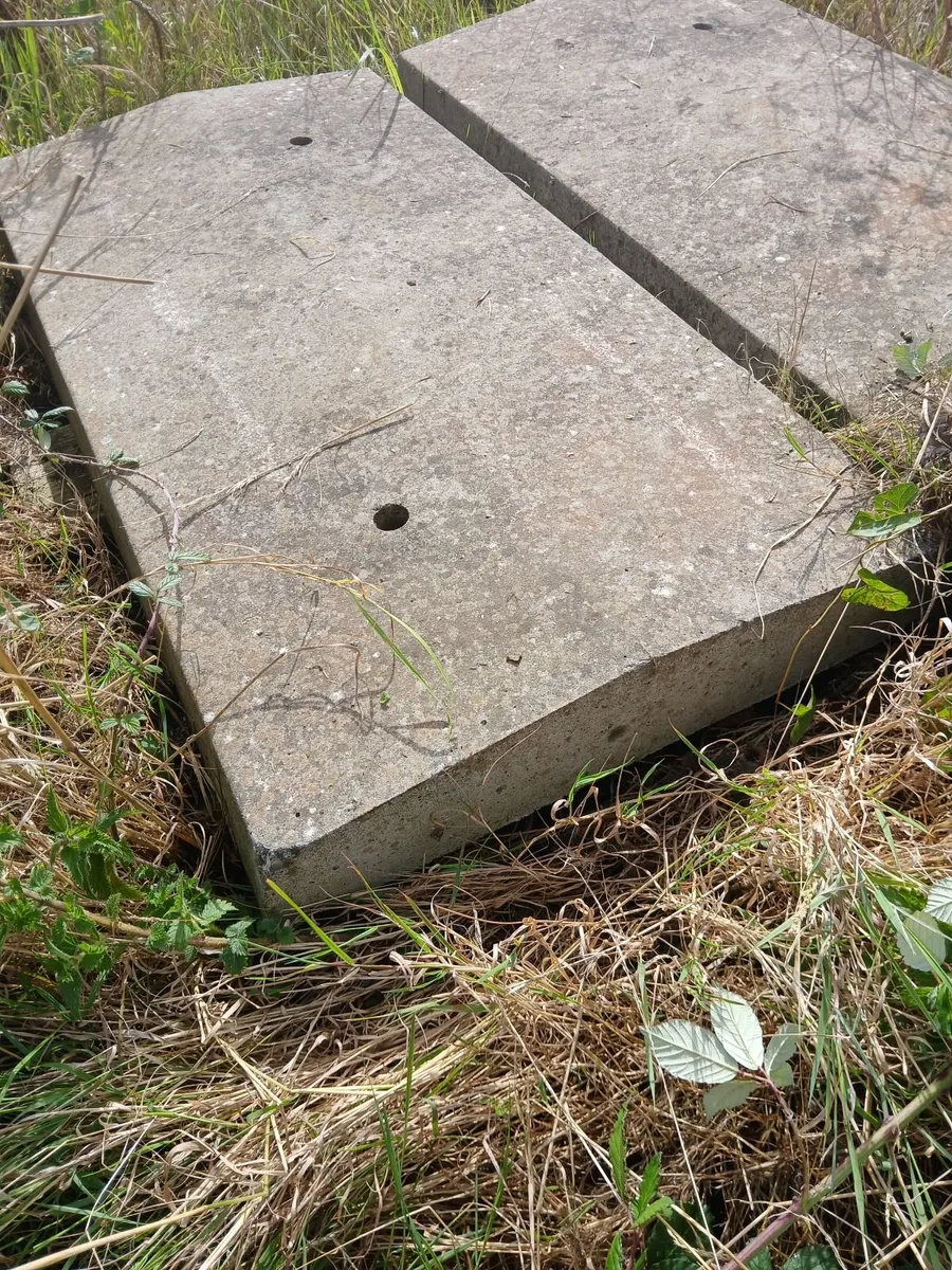 Roof tiles and wall caps - Image 4