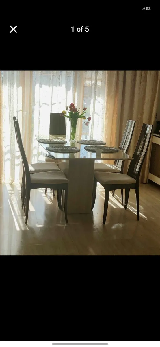 Table and chairs - Image 2