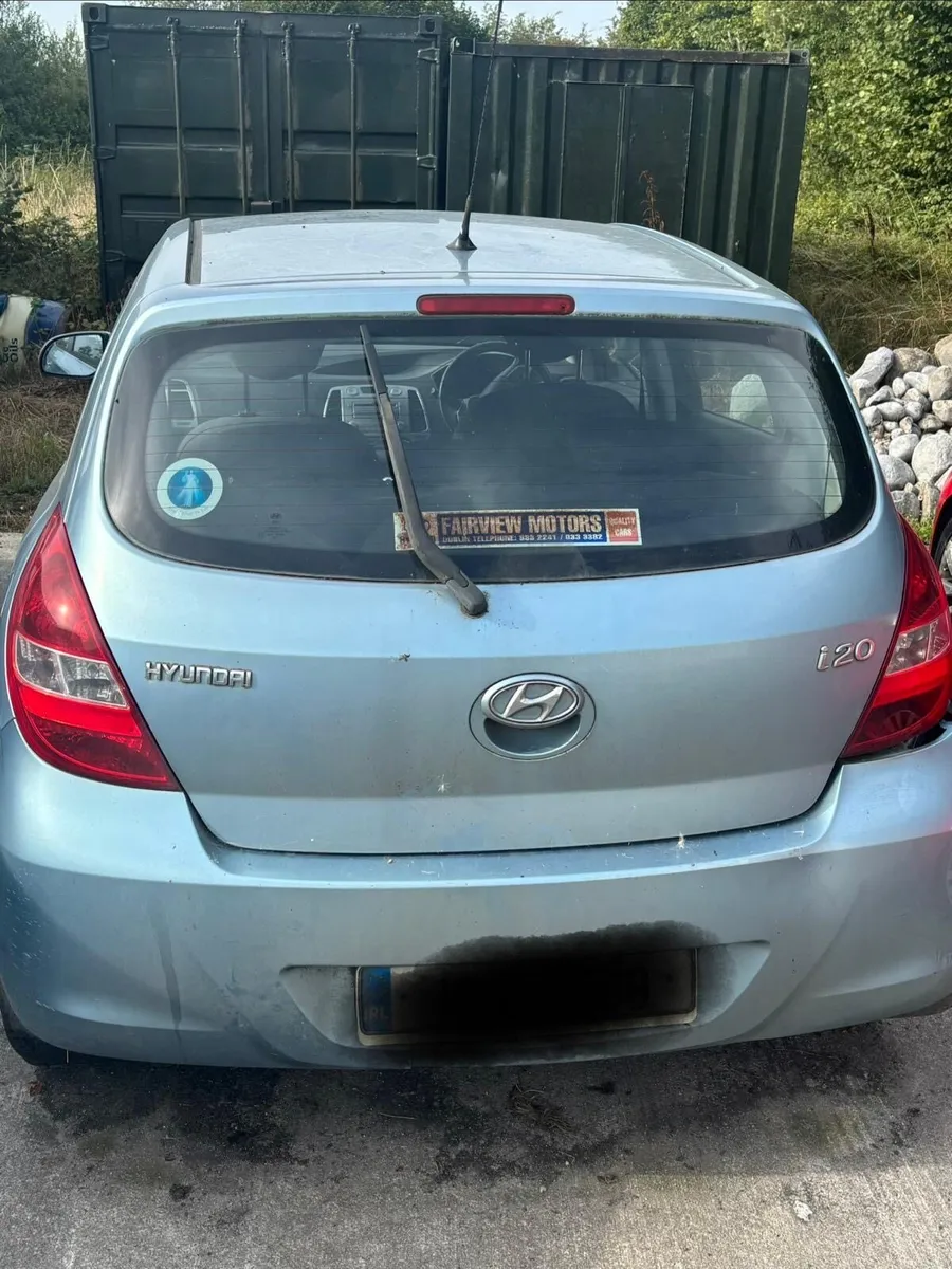 Hyundai i20 Classic Crash Damaged - Image 1