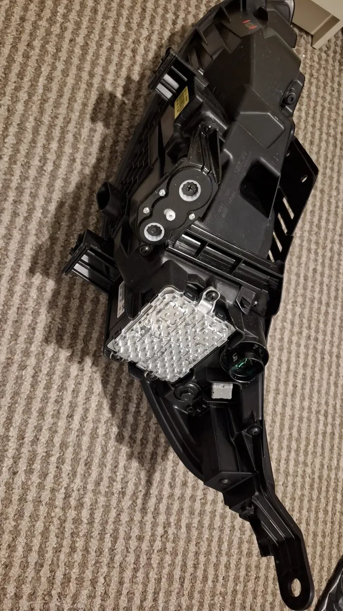 car headlight ,
hyundai i30 - Image 2