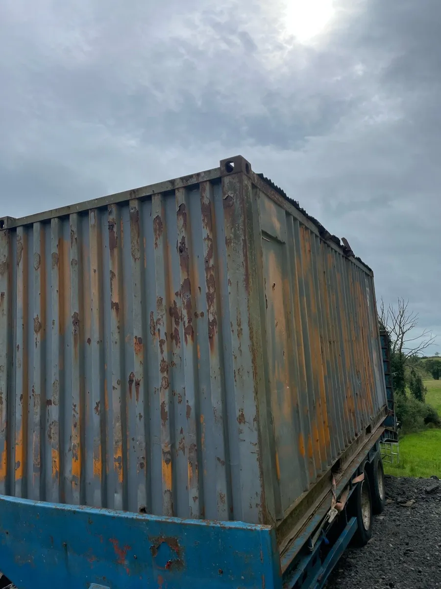 Shipping containers - Image 2