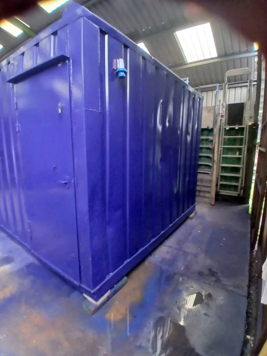 Container Toilet - Image 4