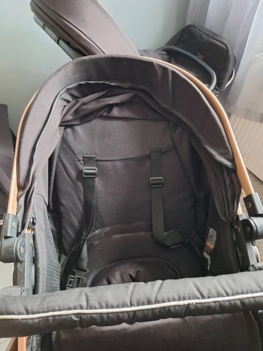 Pram/buggy - Image 4