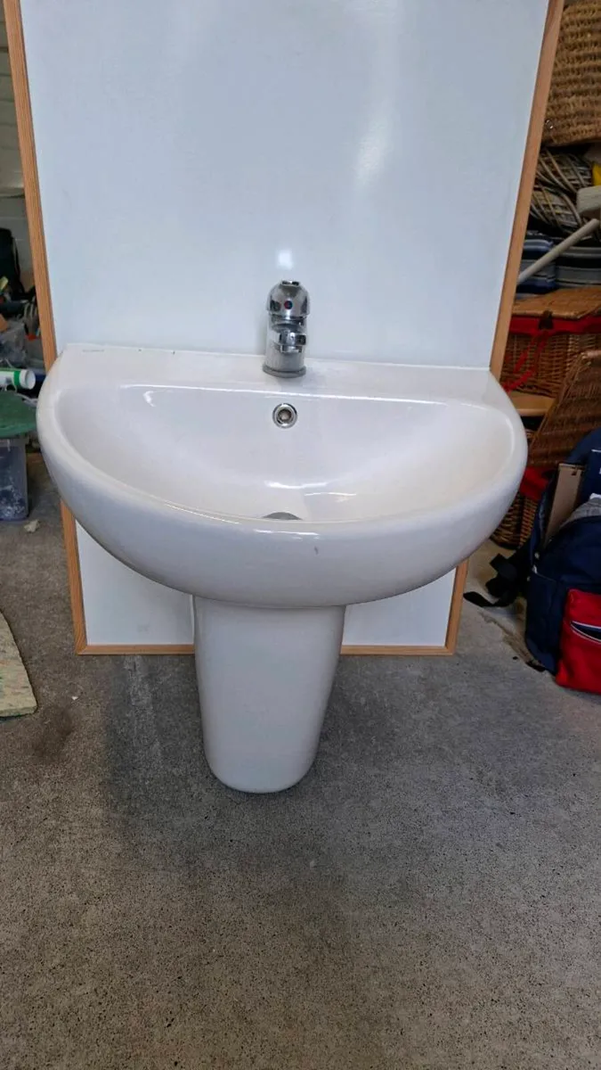 Bathroom Washhand Basin and Taps - Image 1