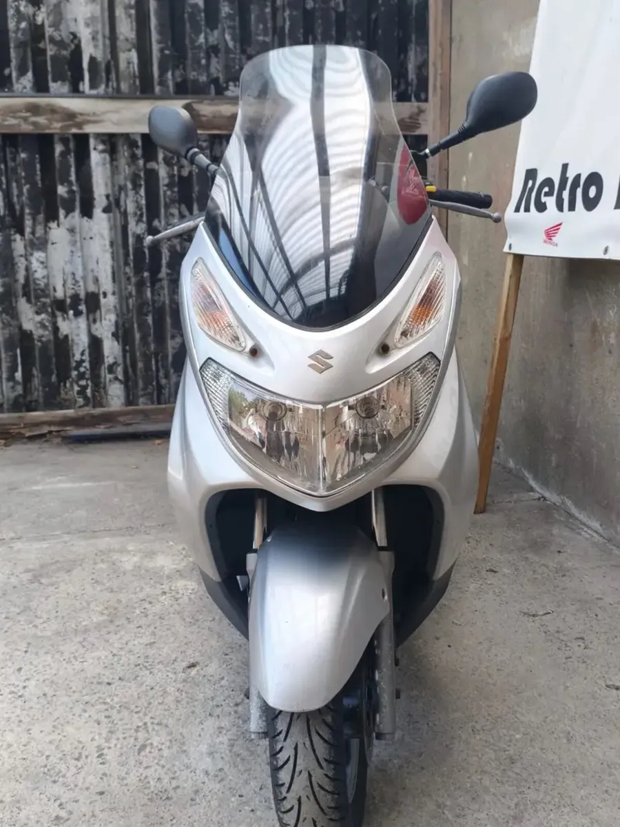 Suzuki Burgman 125 - Image 2