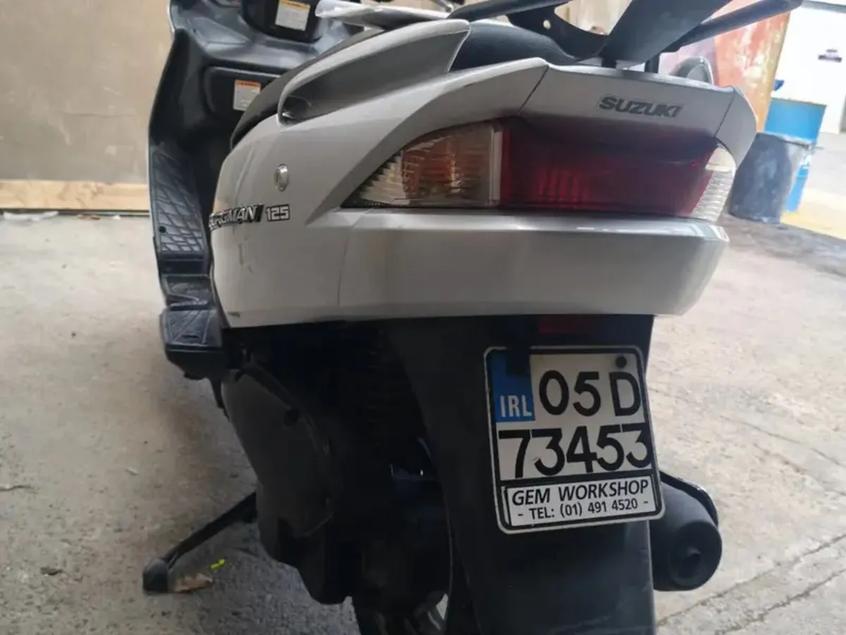 Suzuki Burgman 125 - Image 3