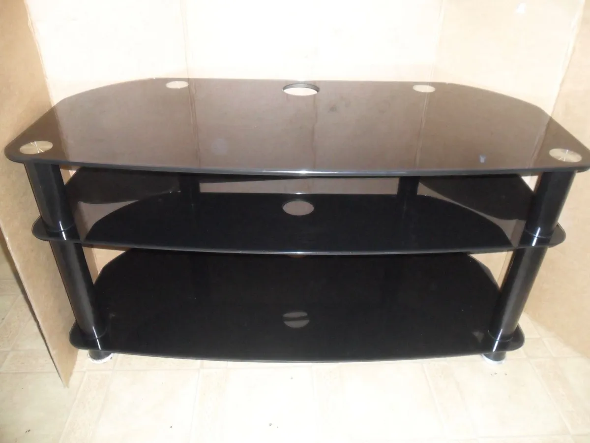 tv table - Image 1