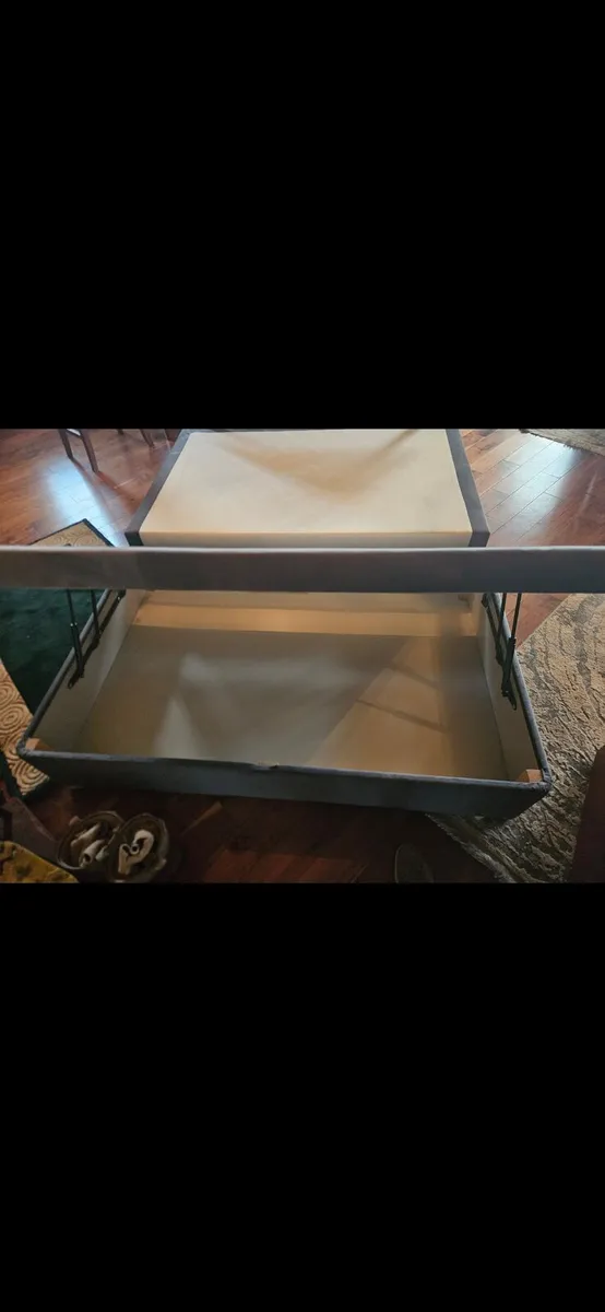 Kind sized bed base - half ottoman - Image 3