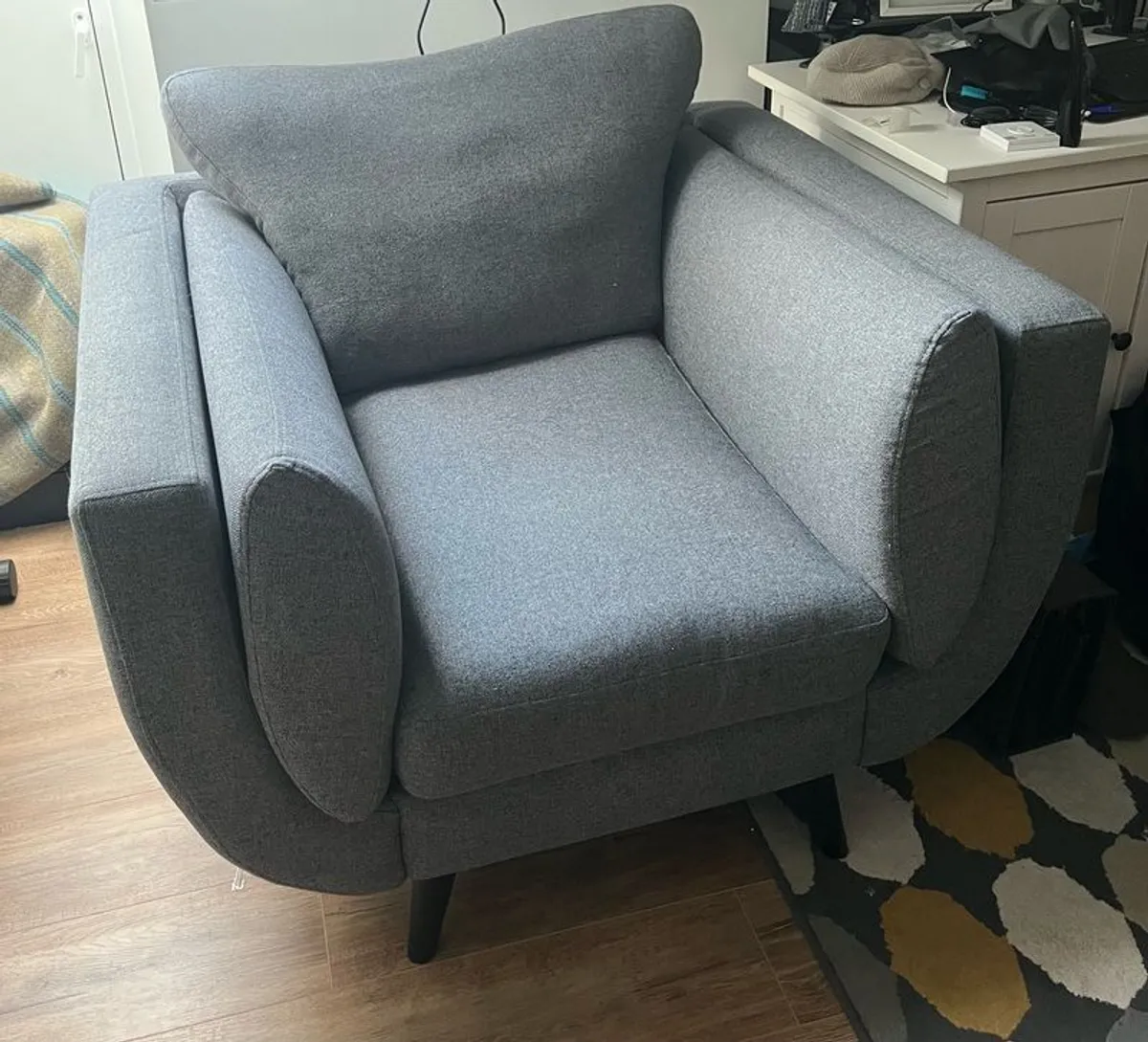 3 seater Sofa and matching armchair - Image 3