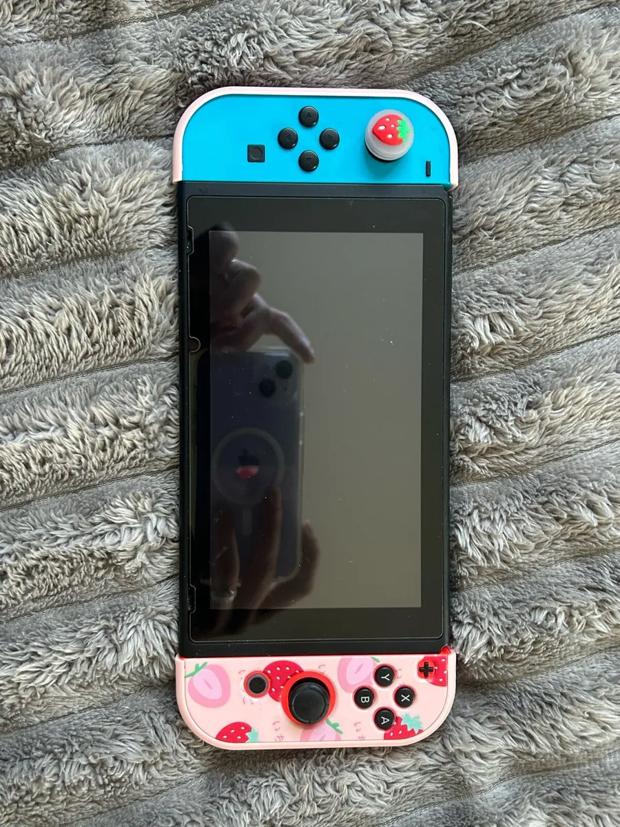 Nintendo Switch - Image 2