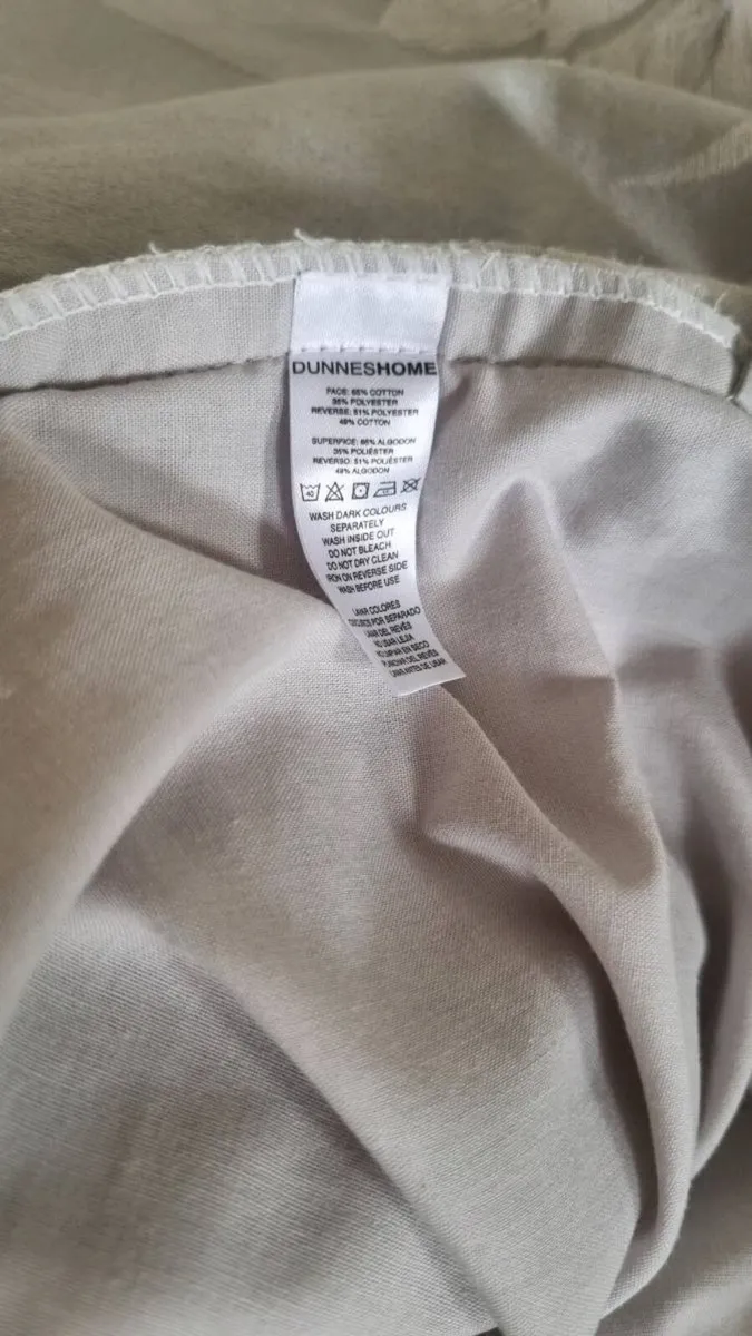 Curtains - Image 2