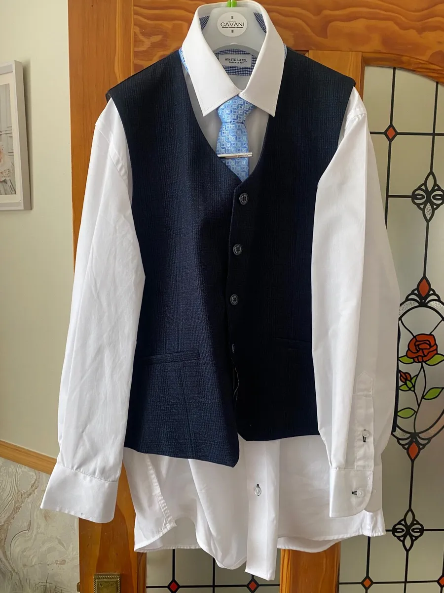 Boys Communion suit and shoes - Image 1